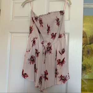 Floral Patterned Strapless Romper